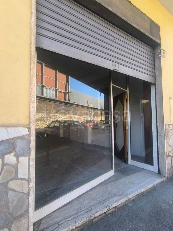negozio in affitto a Brescia in zona Sant'Eustacchio