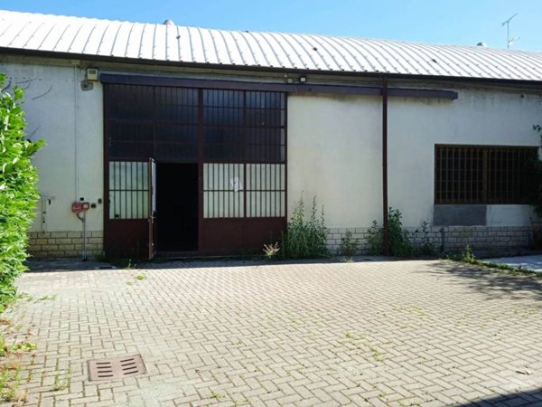 locale commerciale in affitto a Brescia in zona Volta