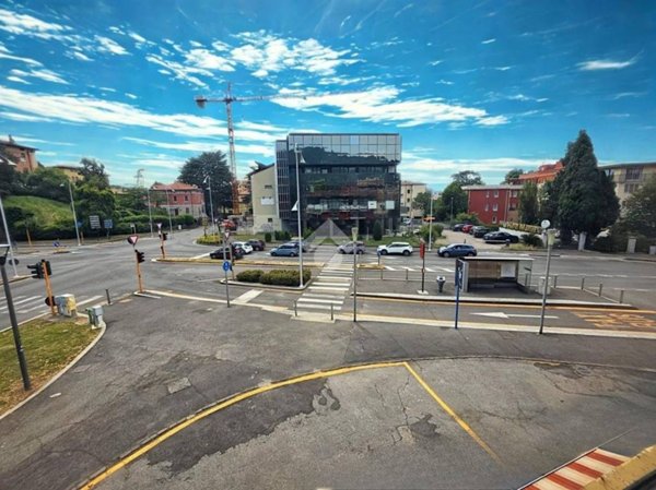negozio in affitto a Brescia in zona Crocifissa di Rosa