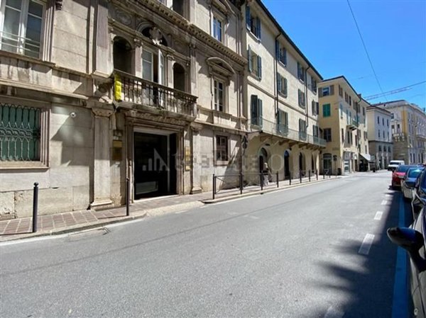 negozio in affitto a Brescia in zona Borgo Wuhrer