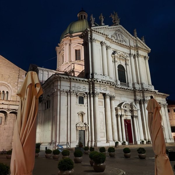 negozio in affitto a Brescia in zona Centro Storico