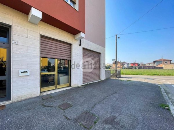 locale commerciale in affitto a Brescia