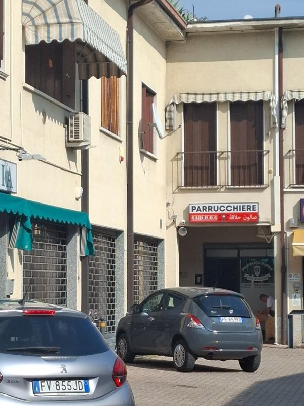 locale commerciale in affitto a Brescia in zona Volta