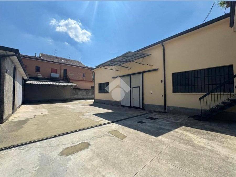 locale commerciale in affitto a Brescia in zona Chiesa Nuova