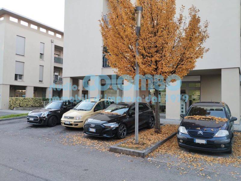 negozio in affitto a Brescia in zona Volta