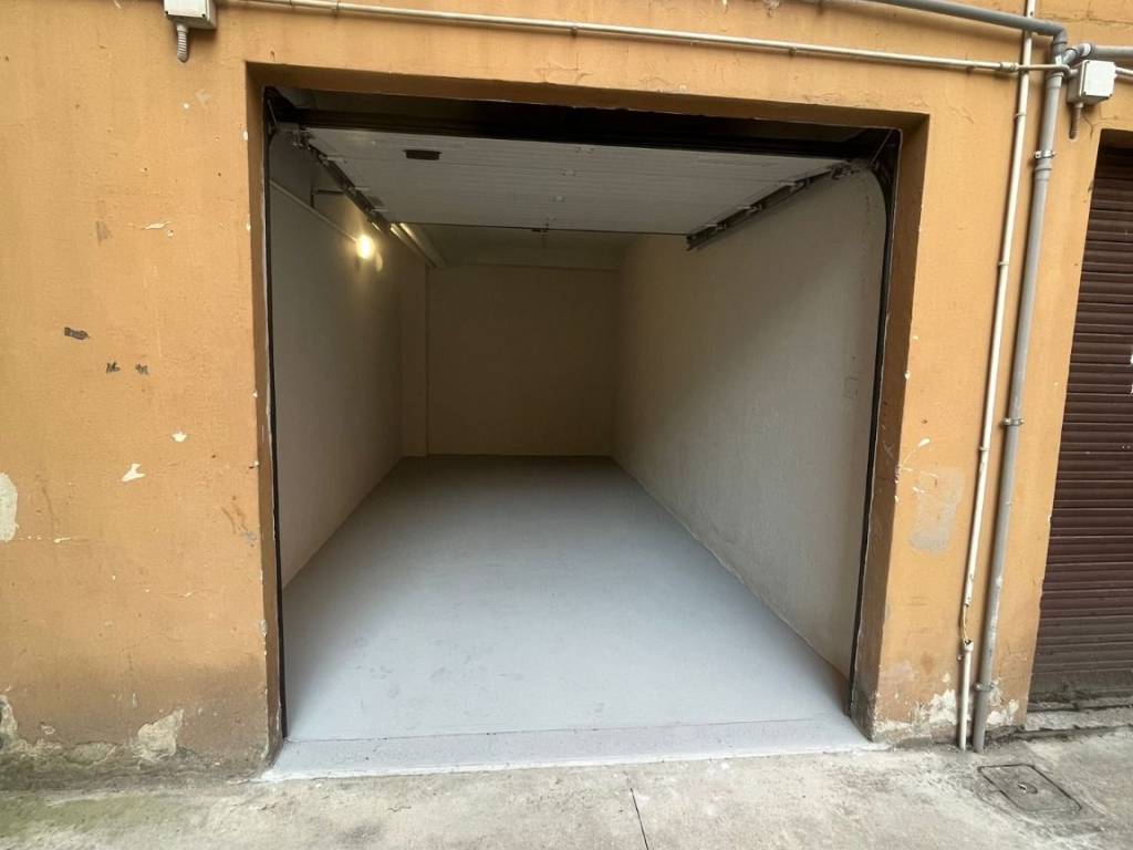 box auto in affitto a Brescia in zona Costalunga