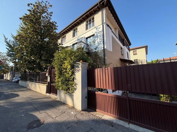 appartamento in affitto a Brescia in zona Volta