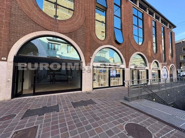 negozio in affitto a Brescia in zona Centro Storico