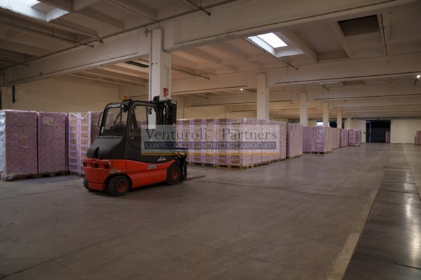 capannone in affitto a Calcinato