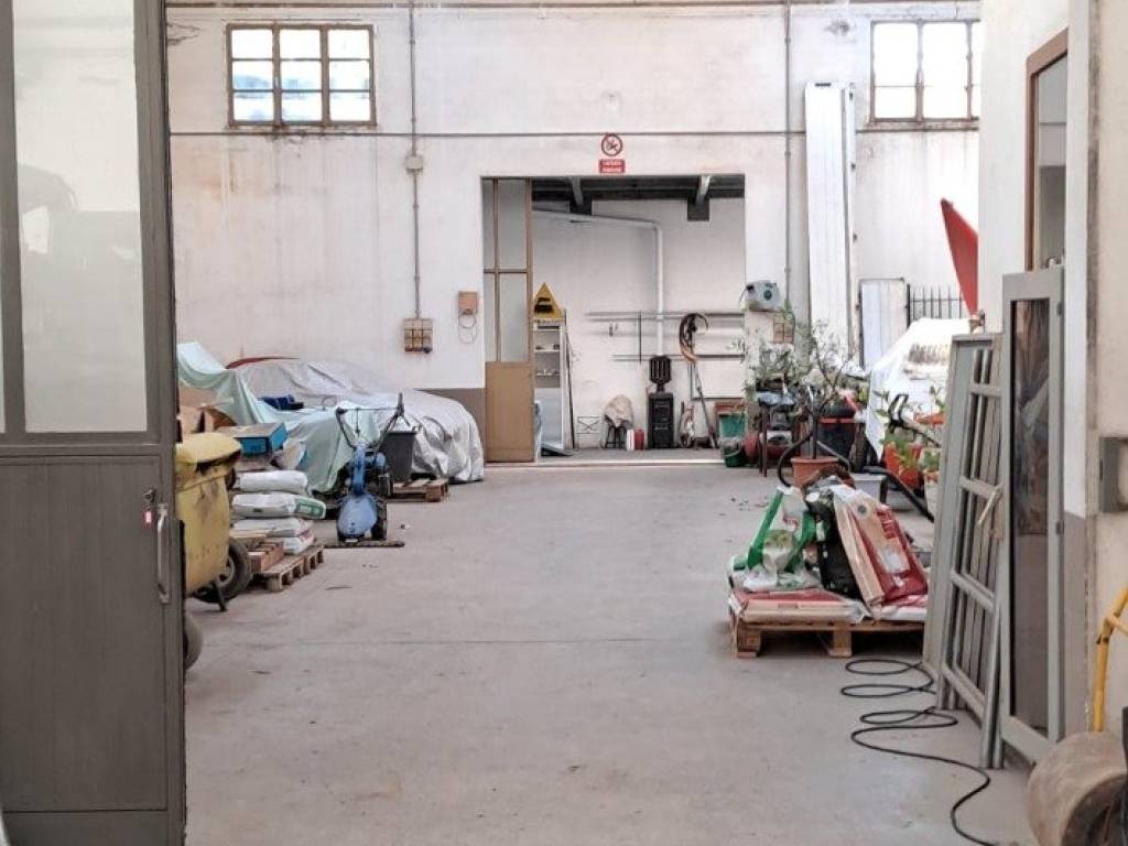 locale commerciale in affitto a Calcinato in zona Ponte San Marco