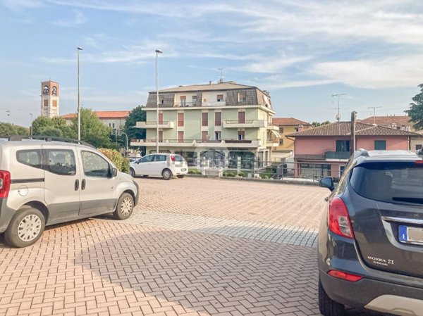 locale commerciale in affitto a Calcinato in zona Ponte San Marco