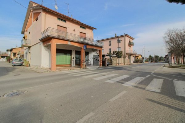 locale commerciale in affitto a Calcinato