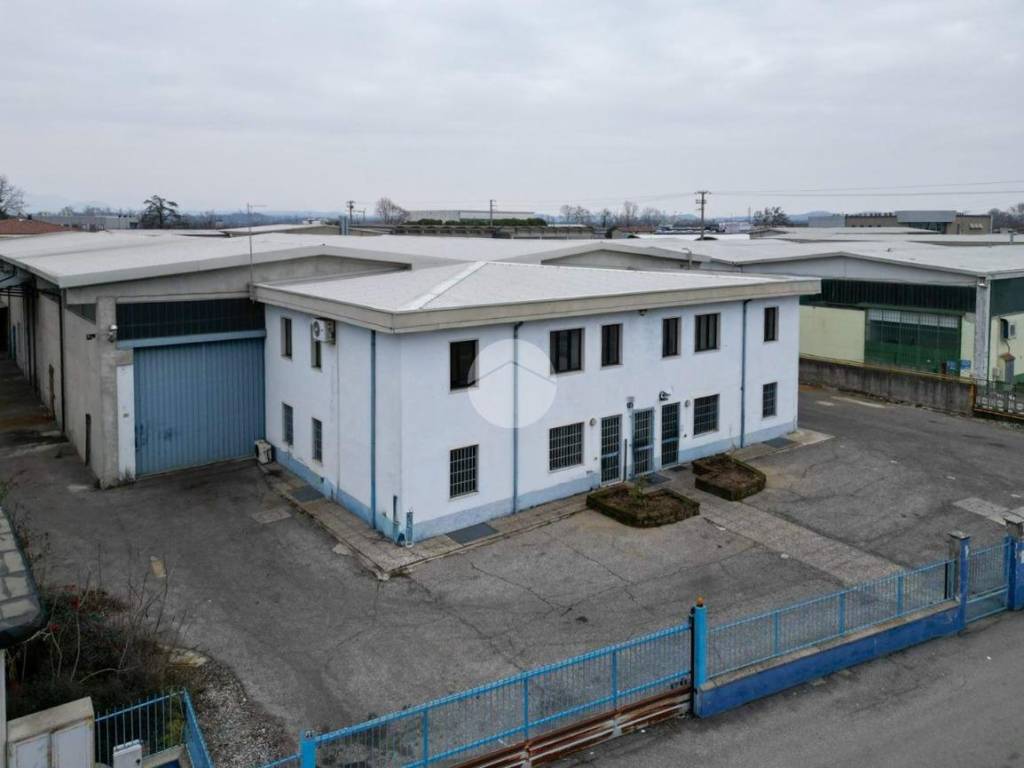 locale commerciale in affitto a Calcinato in zona Calcinatello