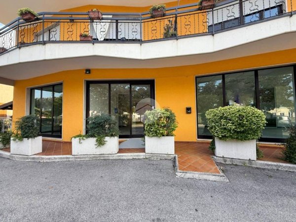 ufficio in affitto a Calcinato in zona Ponte San Marco