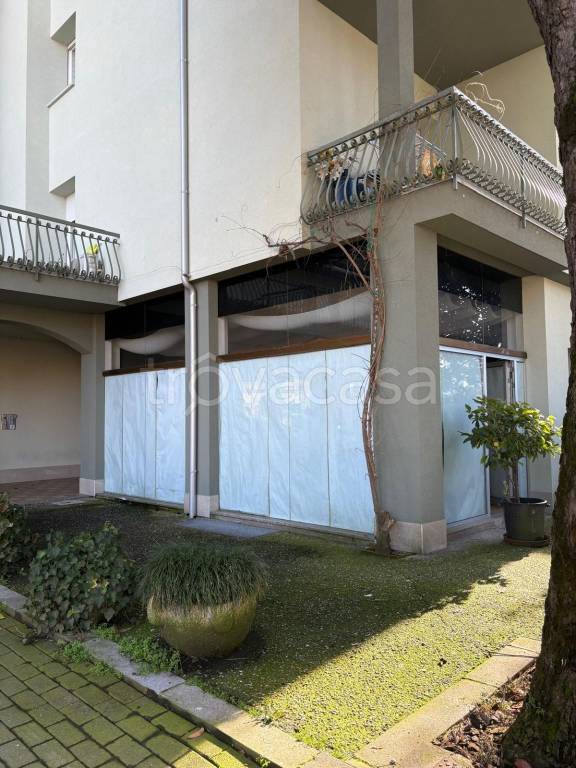 negozio in affitto a Calcinato