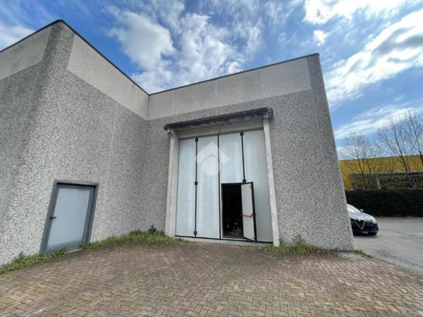 locale commerciale in affitto a Calvisano