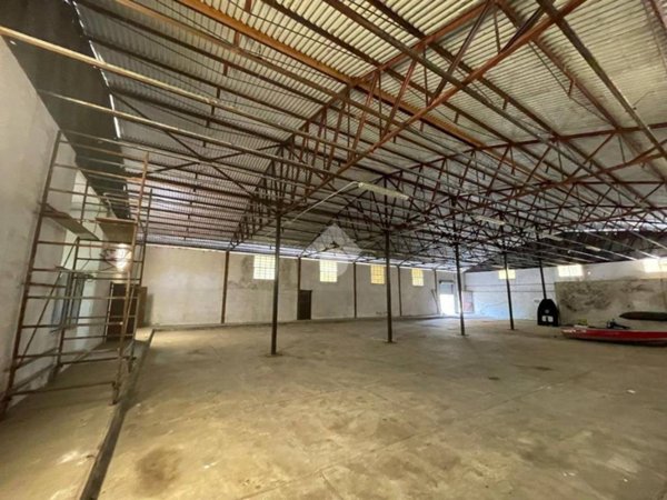 locale commerciale in affitto a Calvisano