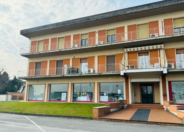negozio in affitto a Calvisano