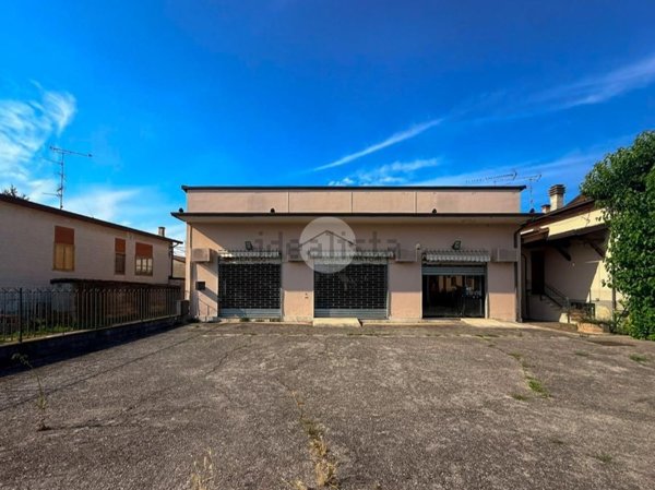 locale commerciale in affitto a Calvisano