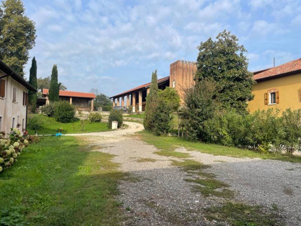 negozio in affitto a Capriano del Colle