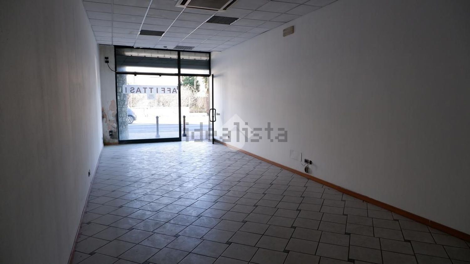 negozio in affitto a Capriolo