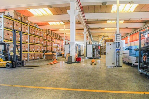 capannone in affitto a Capriolo