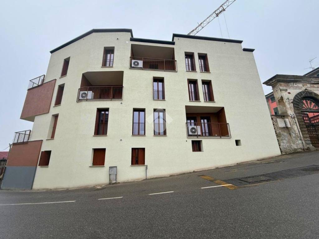 appartamento in affitto a Capriolo