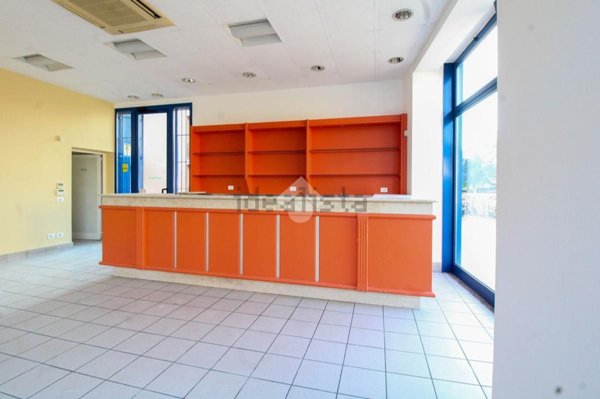 negozio in affitto a Capriolo