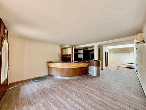 locale commerciale in affitto a Capriolo