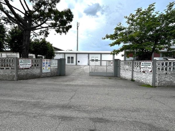 locale commerciale in affitto a Carpenedolo