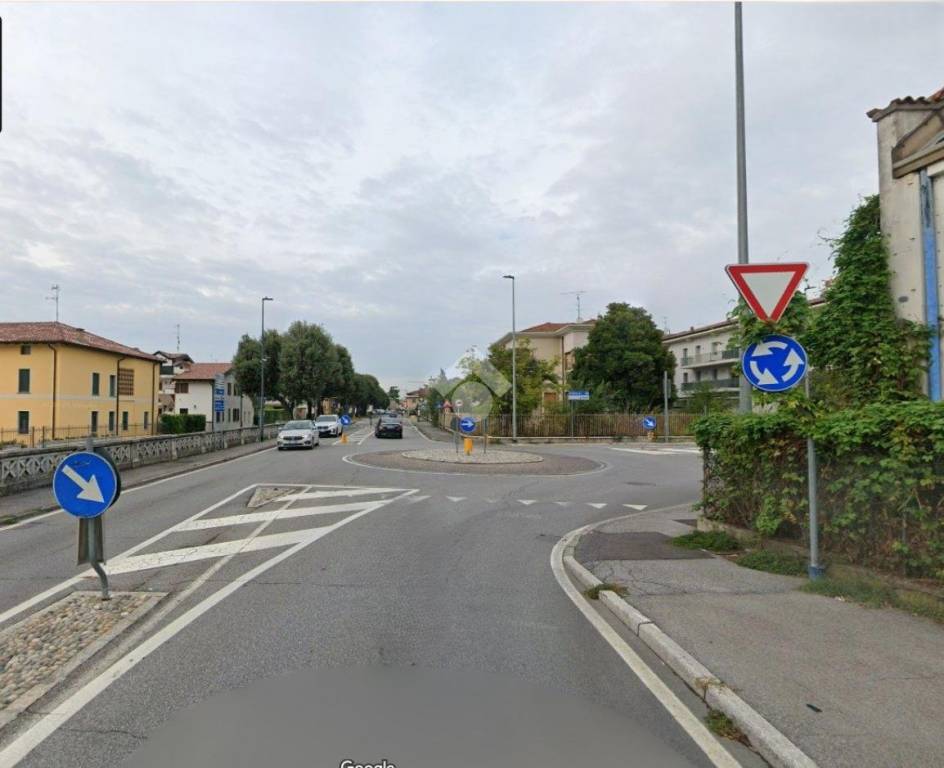 negozio in affitto a Carpenedolo