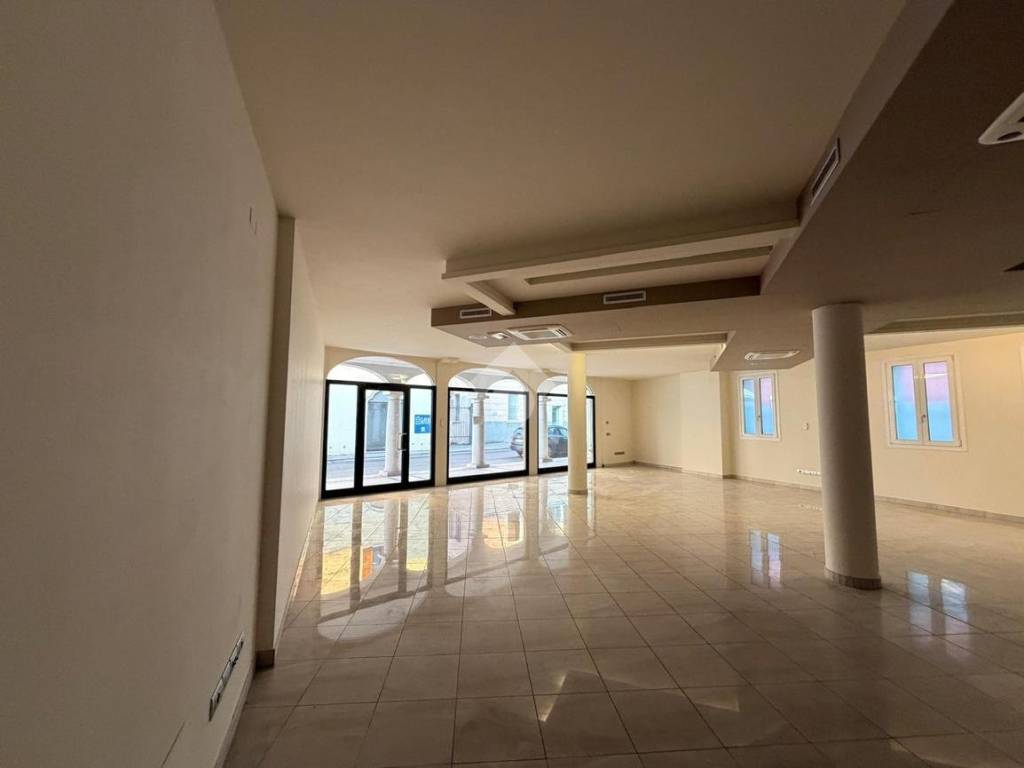 negozio in affitto a Carpenedolo