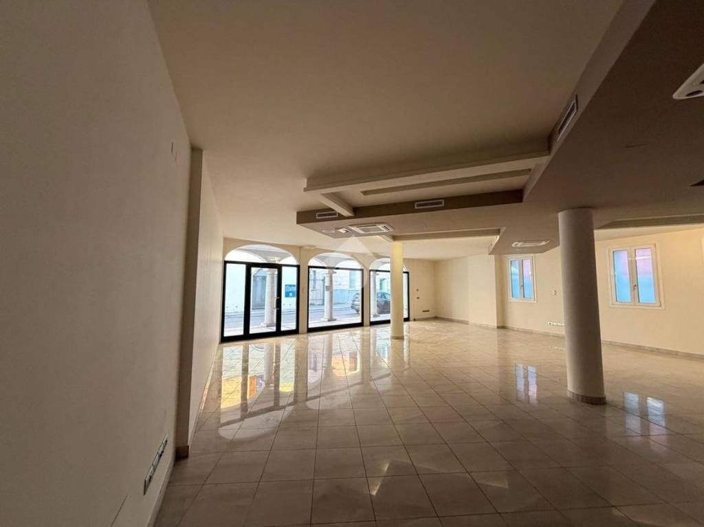 negozio in affitto a Carpenedolo