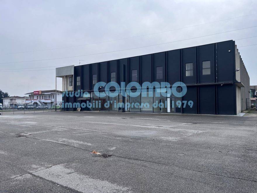 locale commerciale in affitto a Castegnato