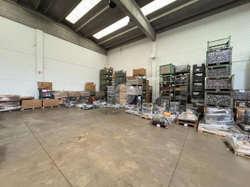 locale commerciale in affitto a Castegnato