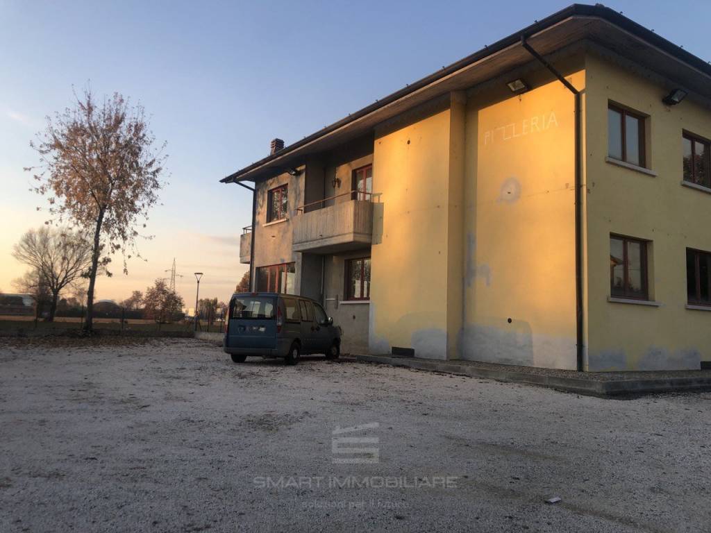 negozio in affitto a Castel Mella in zona Onzato