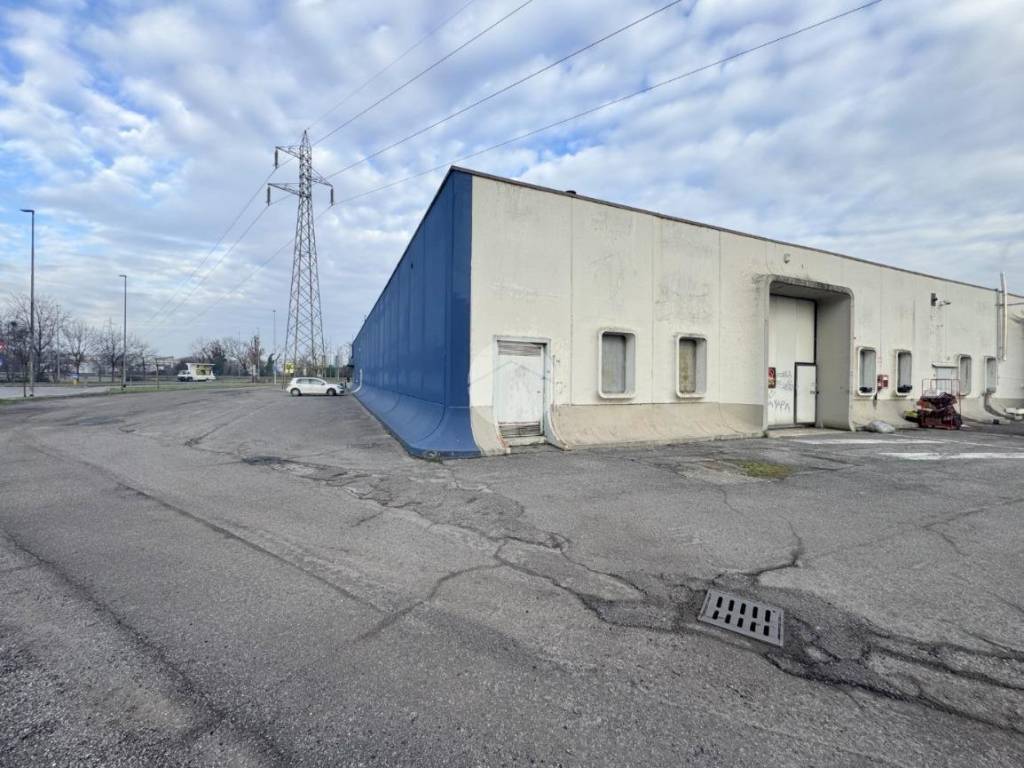 locale commerciale in affitto a Castel Mella