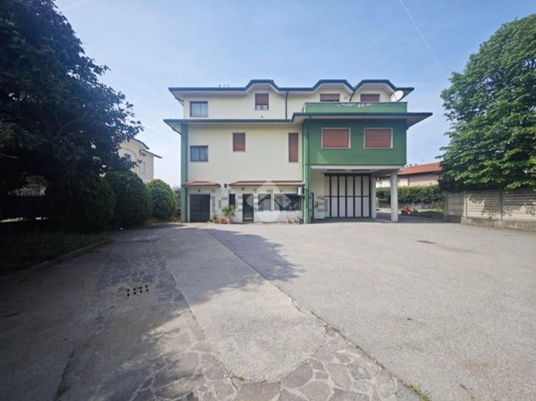 appartamento in affitto a Castel Mella in zona Colorne