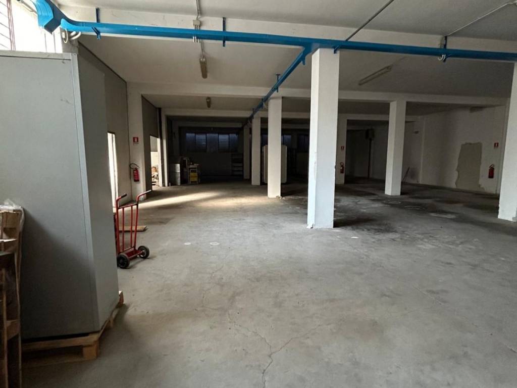 locale commerciale in affitto a Castenedolo in zona Capodimonte