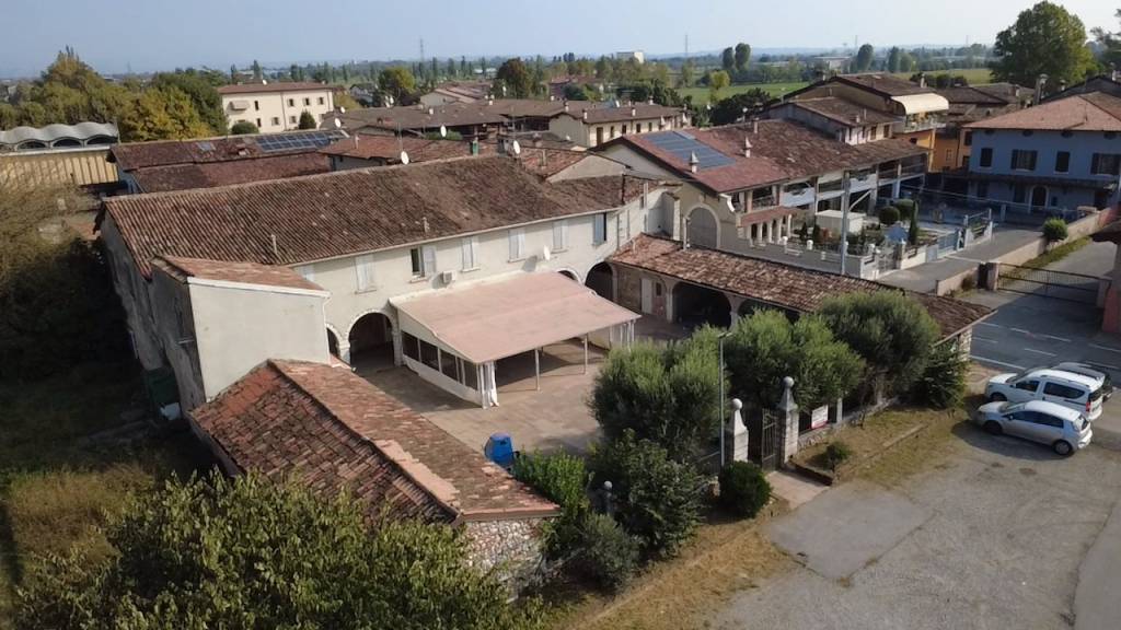 appartamento in affitto a Castenedolo in zona Macina