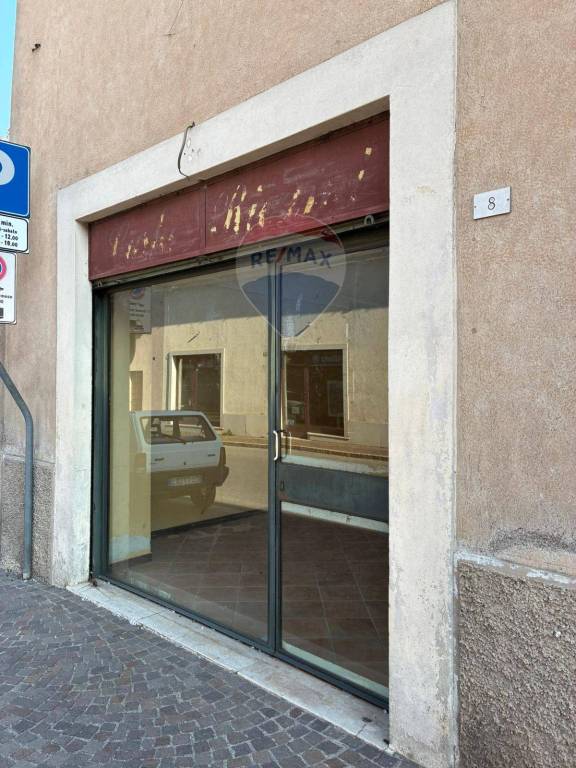 locale di sgombero in affitto a Castenedolo