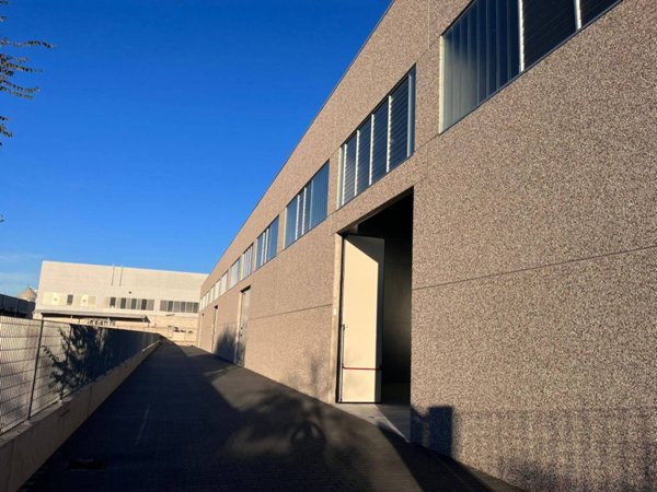 locale commerciale in affitto a Castenedolo