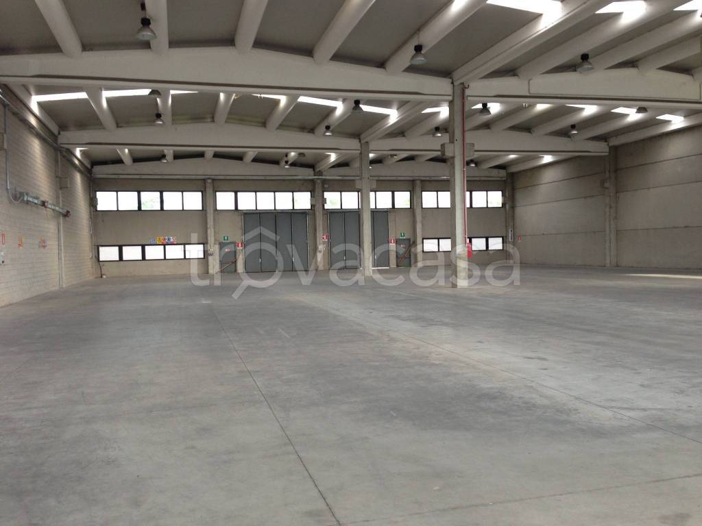 locale commerciale in affitto a Castenedolo