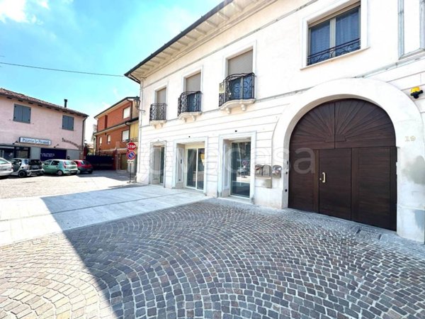 appartamento in affitto a Castrezzato