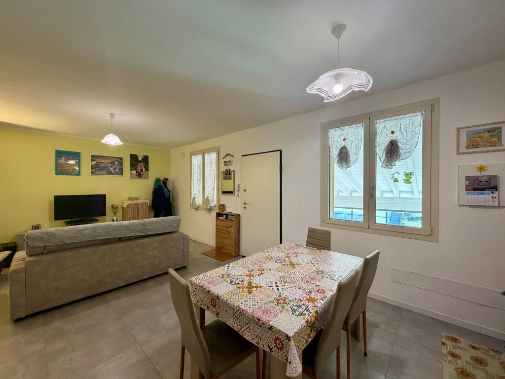 appartamento in affitto a Castrezzato