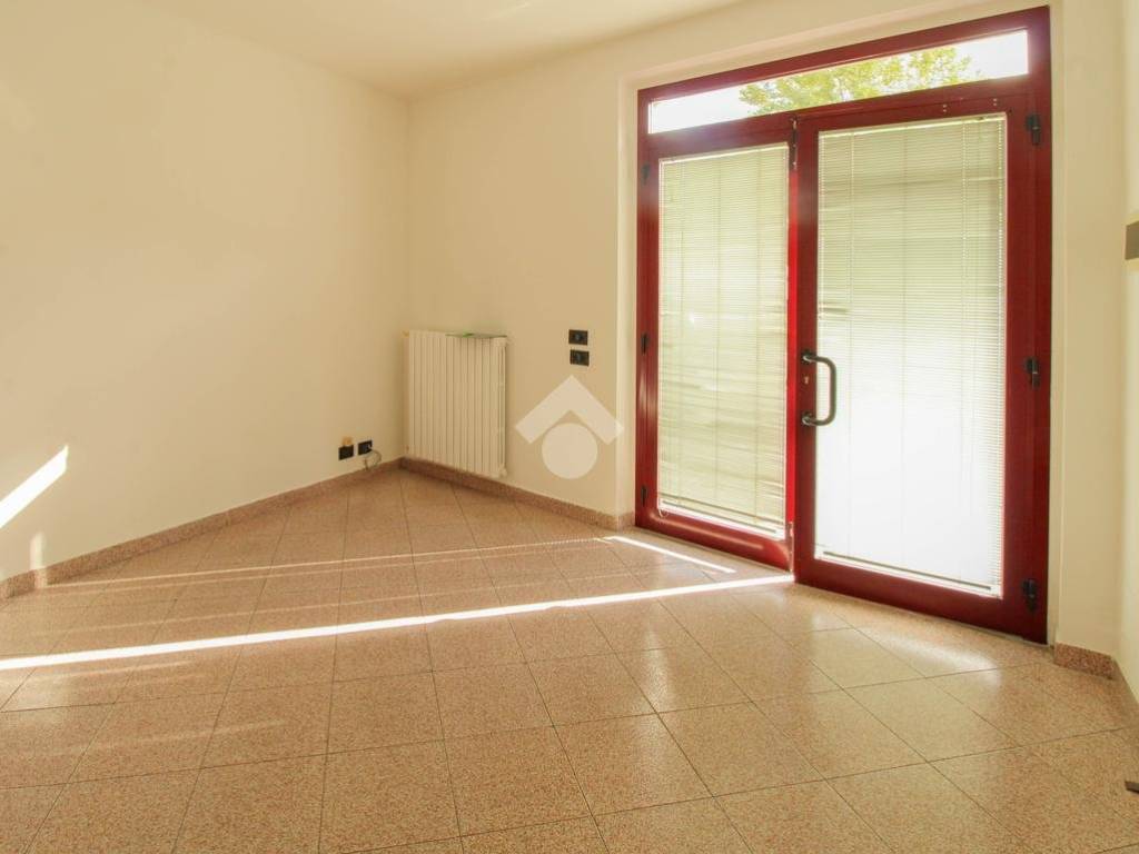 ufficio in affitto a Cazzago San Martino in zona Calino