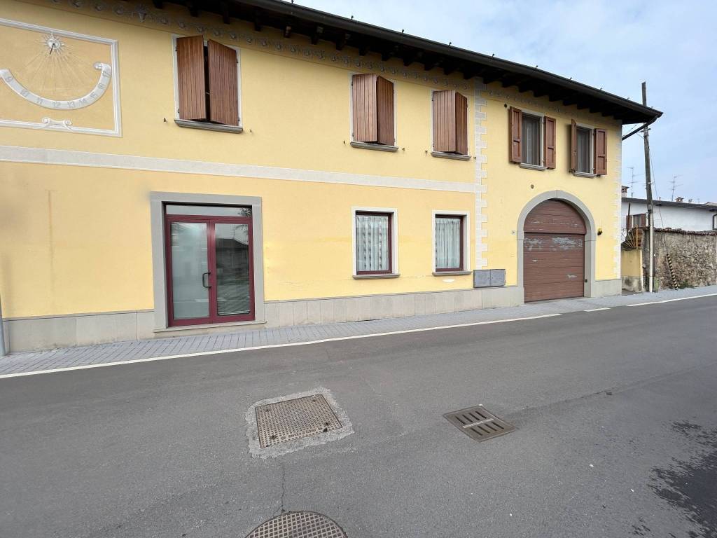 appartamento in affitto a Cazzago San Martino