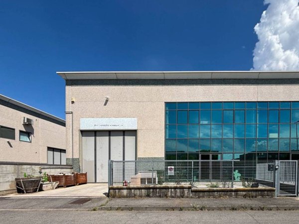 locale commerciale in affitto a Cazzago San Martino