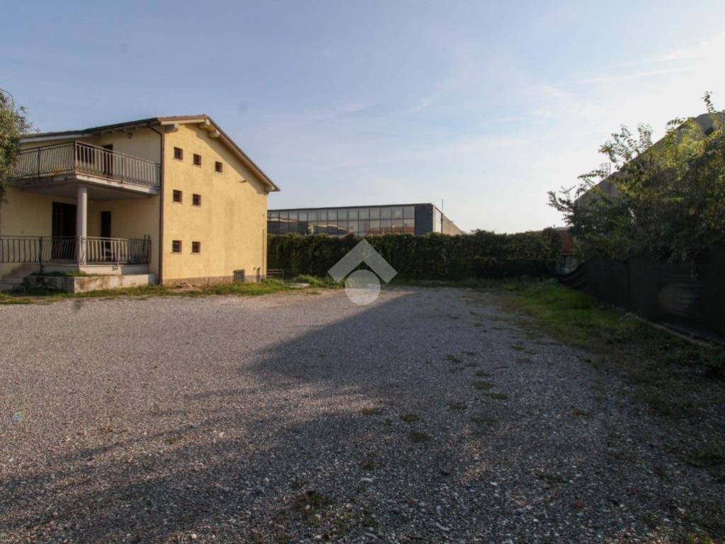 ufficio in affitto a Cazzago San Martino