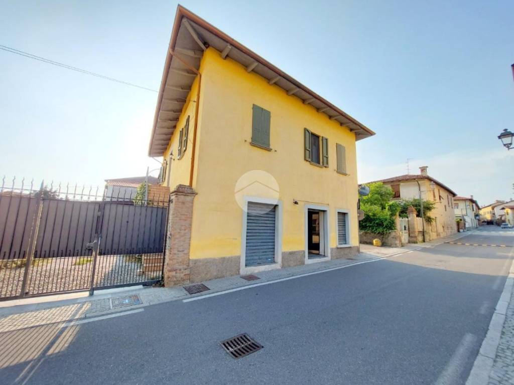 ufficio in affitto a Cazzago San Martino in zona Calino